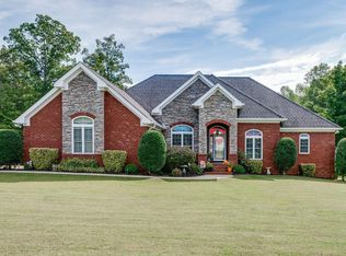 994 Iron Hill Rd, Burns, TN 37029