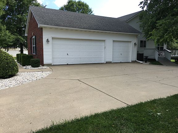 3-car side-entry garage