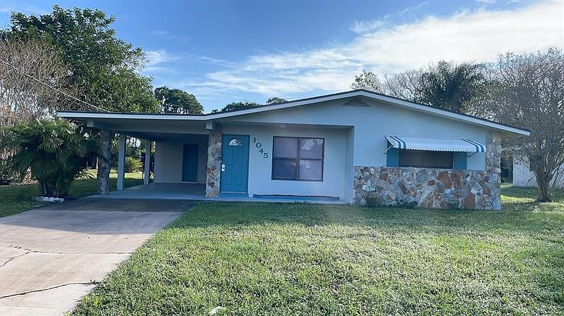1st image of 1045 SE Sandia Dr