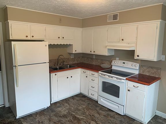 4th image of 1837 E Dodge St APT D