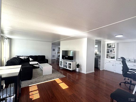 3rd image of 400 Ott Drive