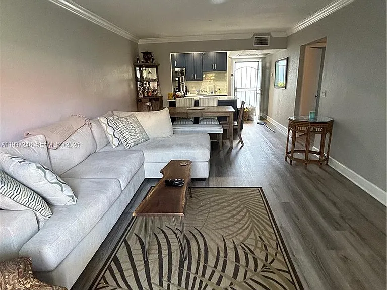 725 Hummingbird Way #212 — Photo 3