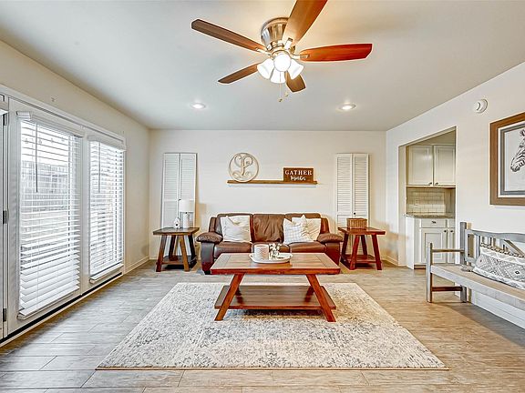 4th image of 10340 Longmont Dr #47