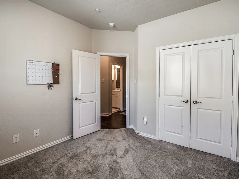 4654F Rhett Ln — Photo 6