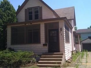 361 21st St S, La Crosse, WI 54601