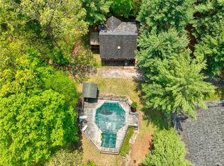 16 Old Noxon Rd, Poughkeepsie, NY 12603