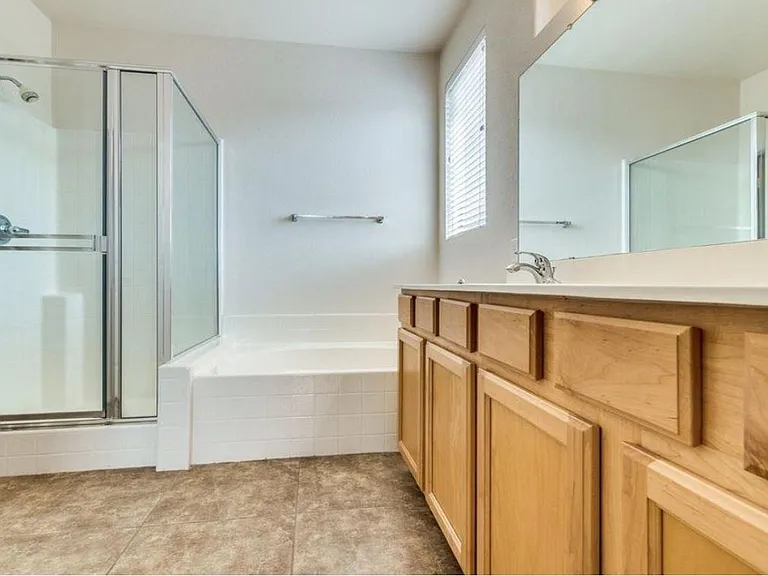 1886 E Don Carlos Ave #148 — Photo 2