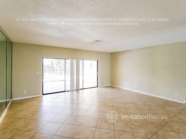 5161 SW 19th St — Photo 4