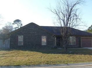 962 Gulfstream Rd, Hinesville, GA 31313