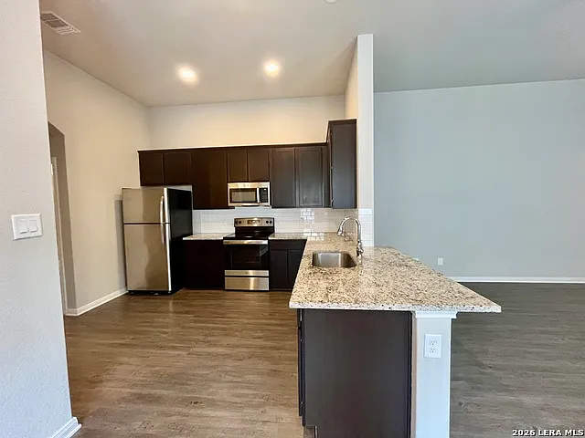 3406 Lindsay Ln — Photo 4