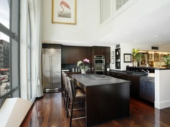 300 West 14th Street image 1 of 10