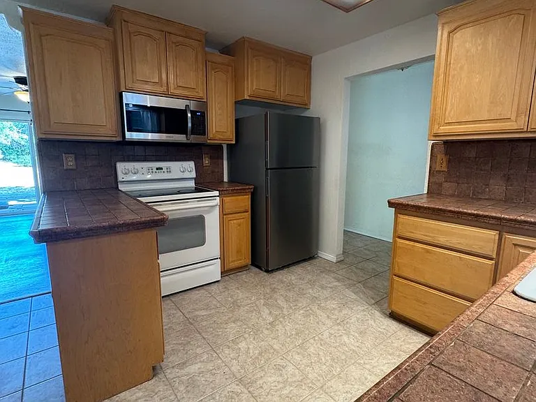3540 Dwayne Ct — Photo 6