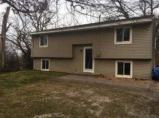 15401 Hill Dr, Louisville, NE 68037