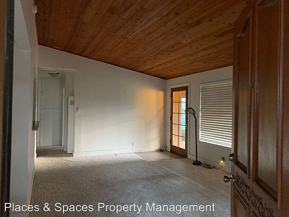5th image of 2105 Skyline Dr
