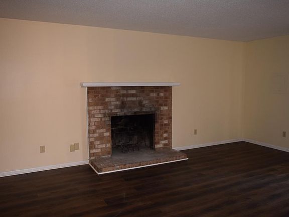 5th image of 1295 Glyndon Dr