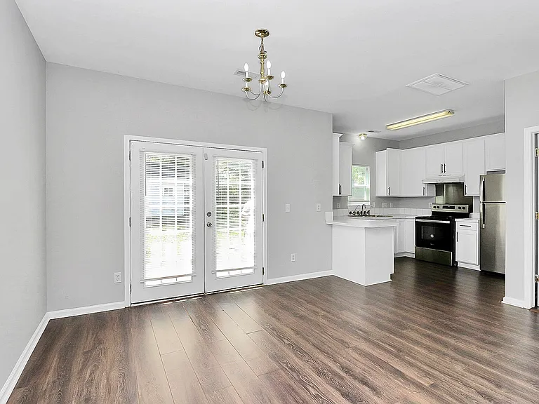 3731 Bullard St — Photo 3