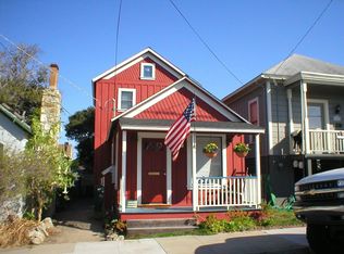 137 17th St, Pacific Grove, CA 93950