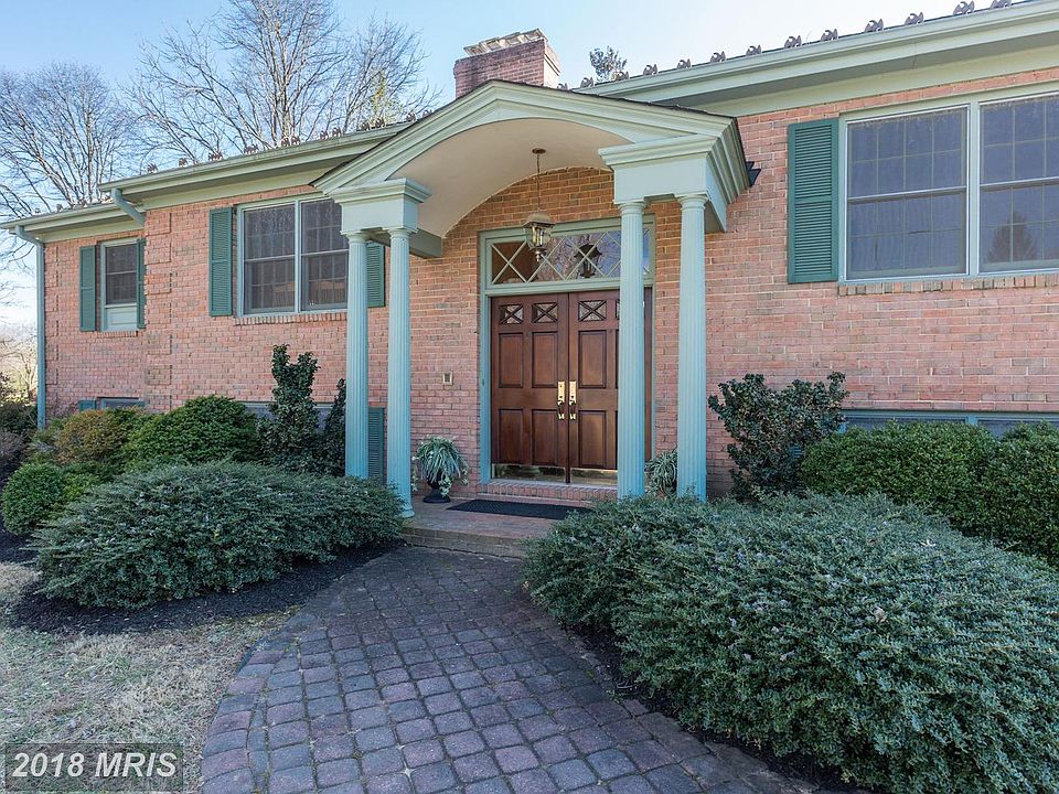 1st image of 3101 Fox Den Ln