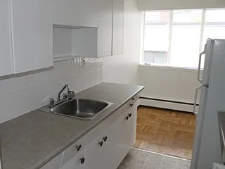 1235 Comox St — Photo 20