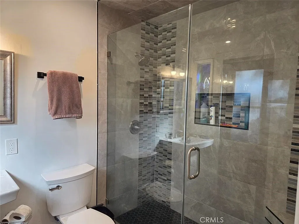 3 bed, 1557 sqft, $6,500 — Photo 4