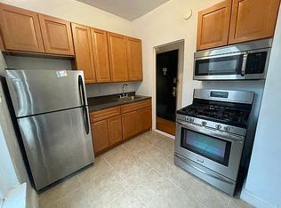 29 E 17th St #4, Brooklyn, NY 11226