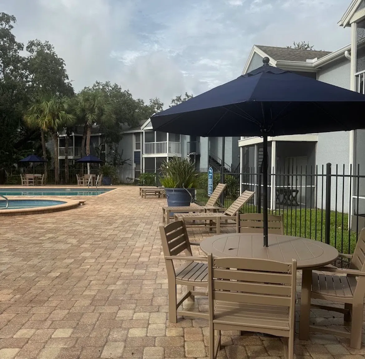 2 bed, 910 sqft, $1,600 — Photo 3