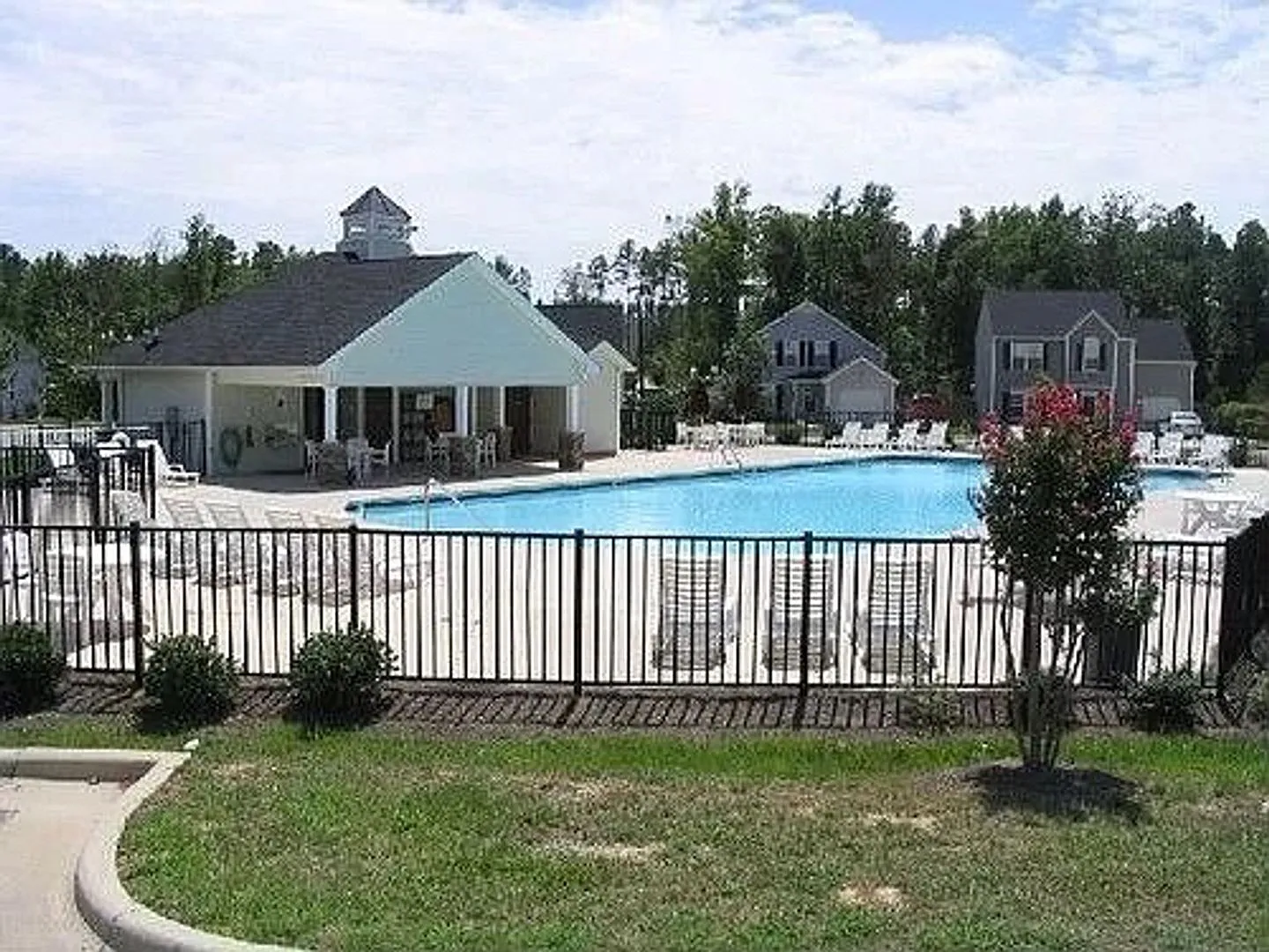 Room in 5 Bedroom Home at Plank Bridge Way — Photo 3