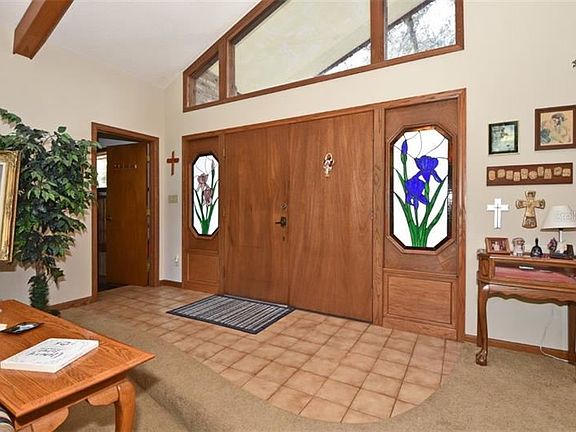 4th image of 320 Seminole Ave