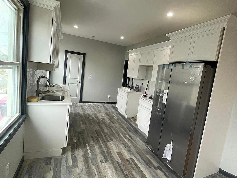 1st image of 182 Charles Ave Floor 2