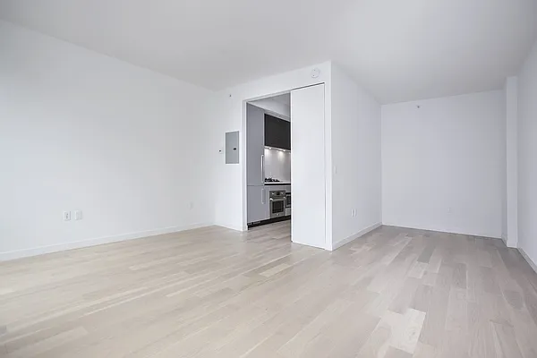 Rented by Nest Seekers International | media 12