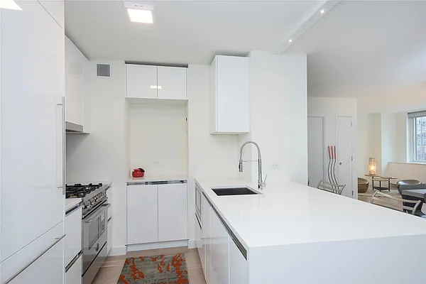 Rented by Douglas Elliman | media 40