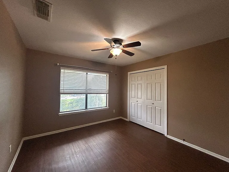 826 Timber Dr — Photo 36