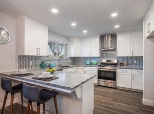 571 S Armstrong Ave, Fresno, CA 93727