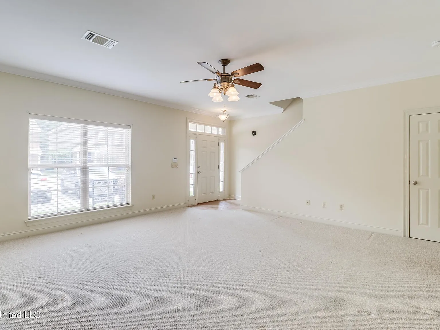 3 bed, 2.5 bath, 1541 sqft, $1,575 — Photo 4