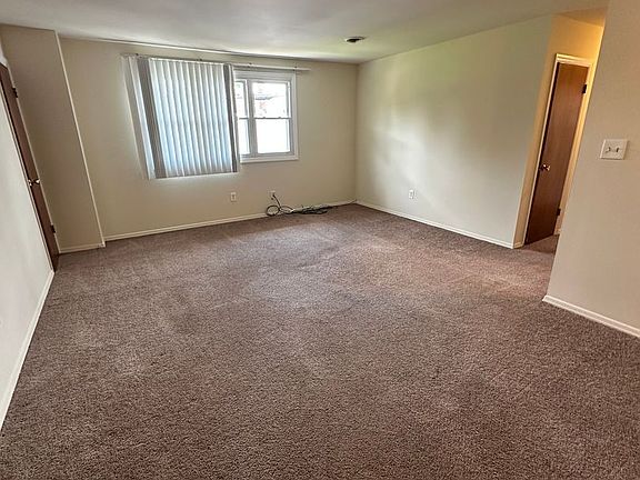 2nd image of 4703 Count St APT 3