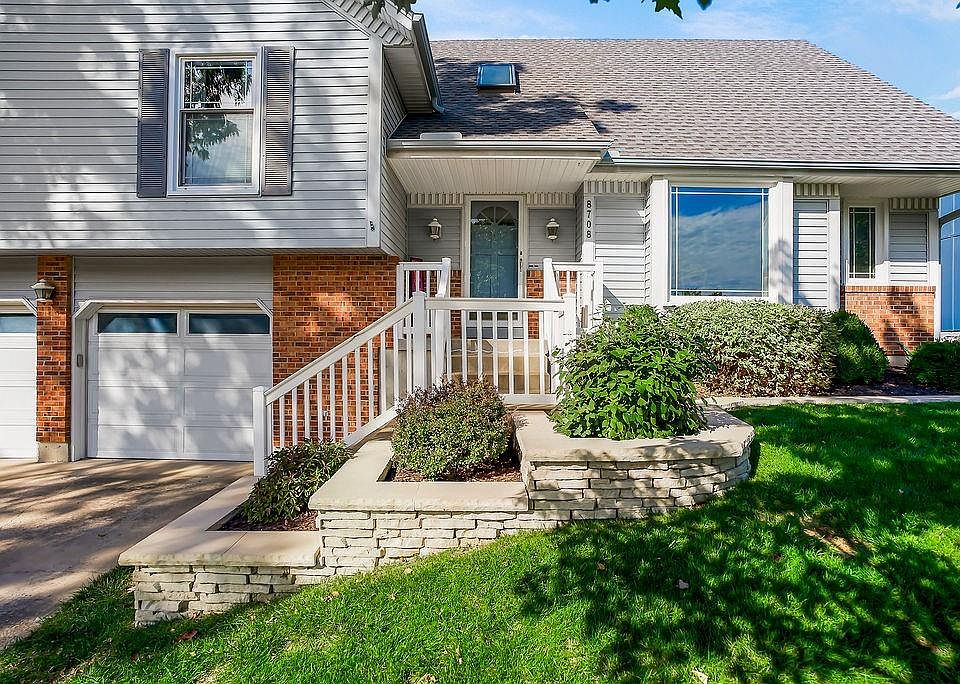 8708 W 76th Ter, Overland Park, KS 66204 | Zillow