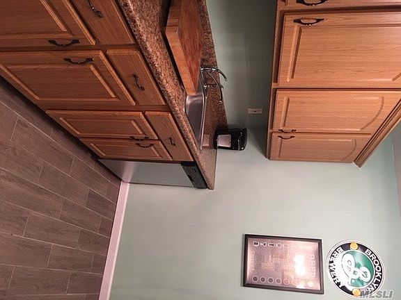 3rd image of 39 Richmond Blvd
