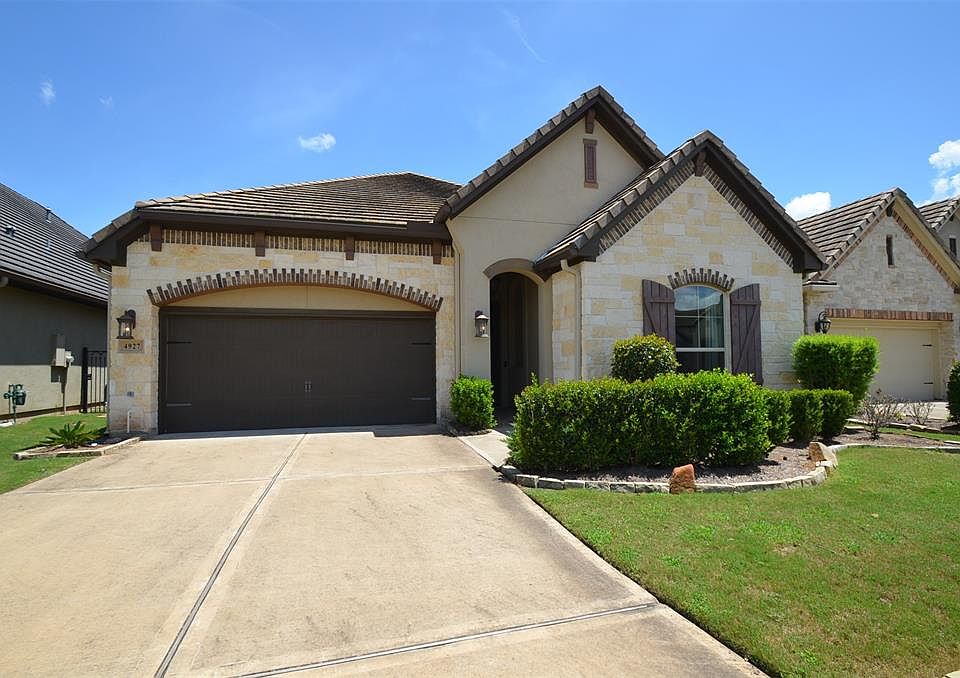1st image of 4927 Fairford Dr