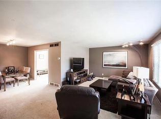 2945 Warrensville Center Rd #2, Beachwood, OH 44122