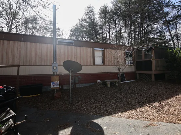 172 Christine Cir, Toccoa, GA 30577