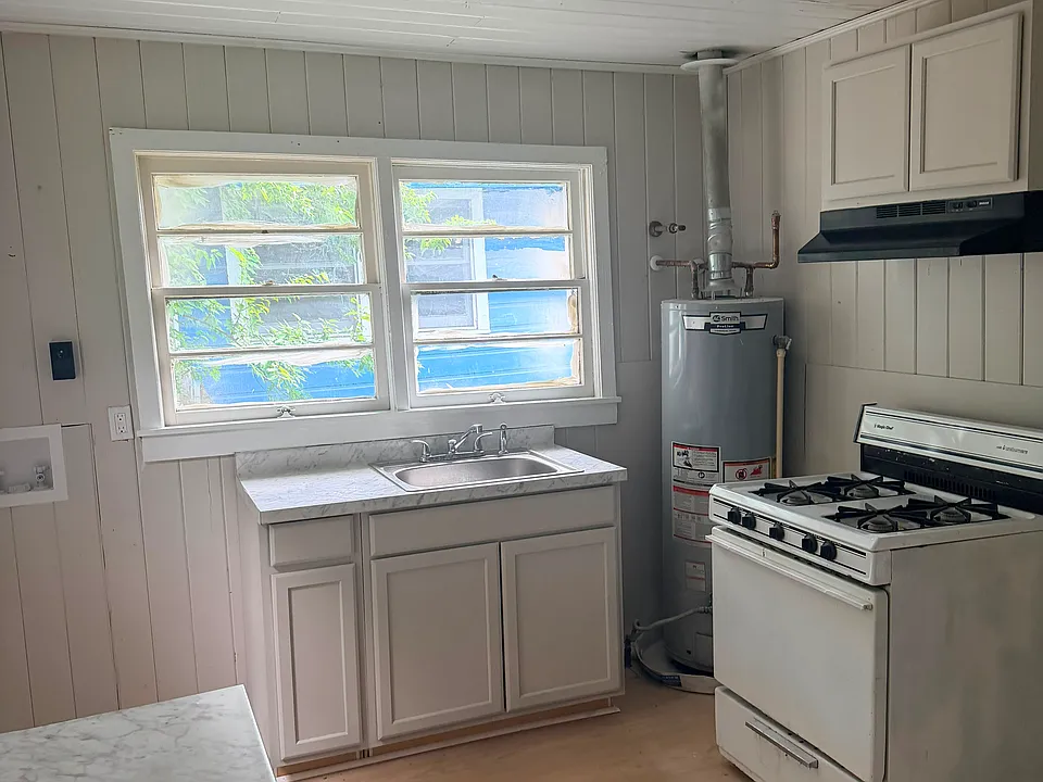 464 Bay Shore Ave #464A
