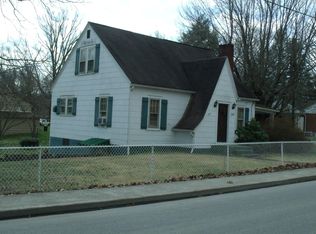 128 Fayette Ave, Fayetteville, WV 25840
