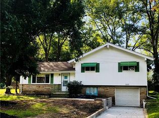 24319 Tryon Rd, Bedford, OH 44146