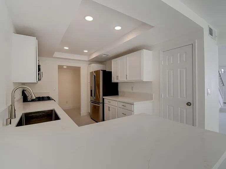 105 Gooseberry Ln — Photo 3