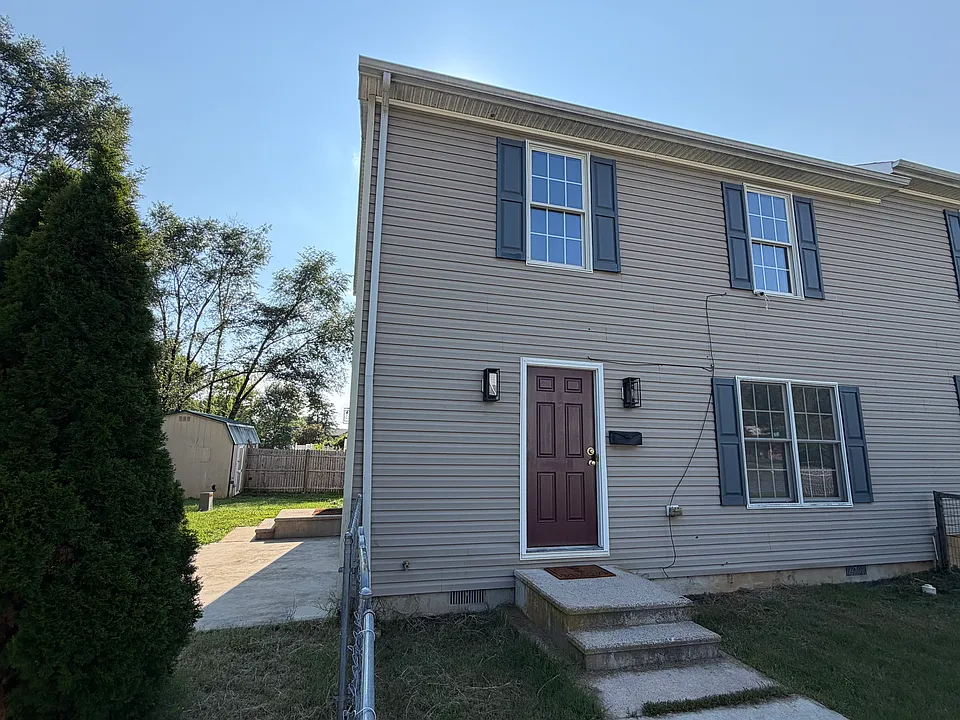 903 Harwood Rd