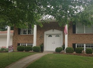 317 Statewood Dr, Ballwin, MO
