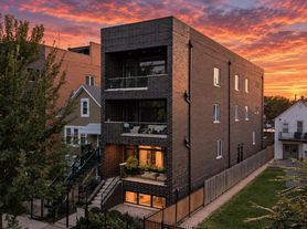 1818 N Sawyer Ave, Chicago, IL