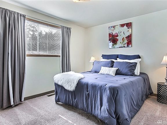 5th image of 3812 S 305th Pl