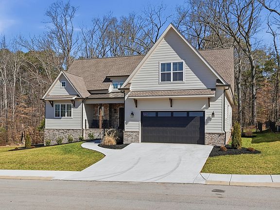 4th image of 814 River Watch Way
