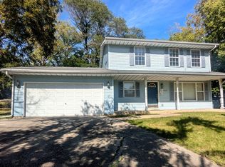 1053 School St, Rockford, IL 61101